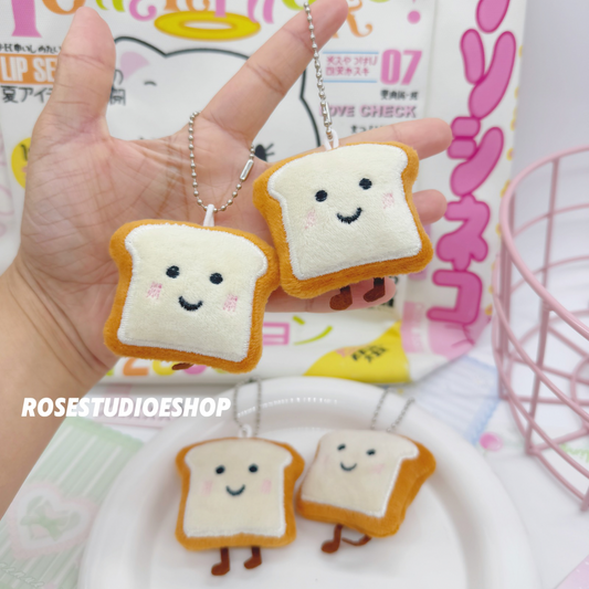 Schattig toastmannetje – piepende pluchen sleutelhanger & tassenhanger